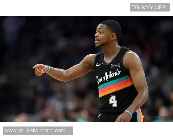 文班缺阵球队表现出色哈珀称他复出后将助力球队无敌状态