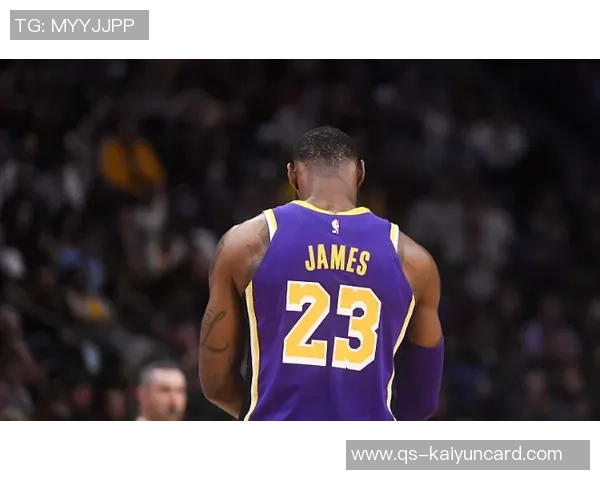 张佳玮逐梦之路渐显本西蒙斯特质勇士近期战术调整不再依赖他